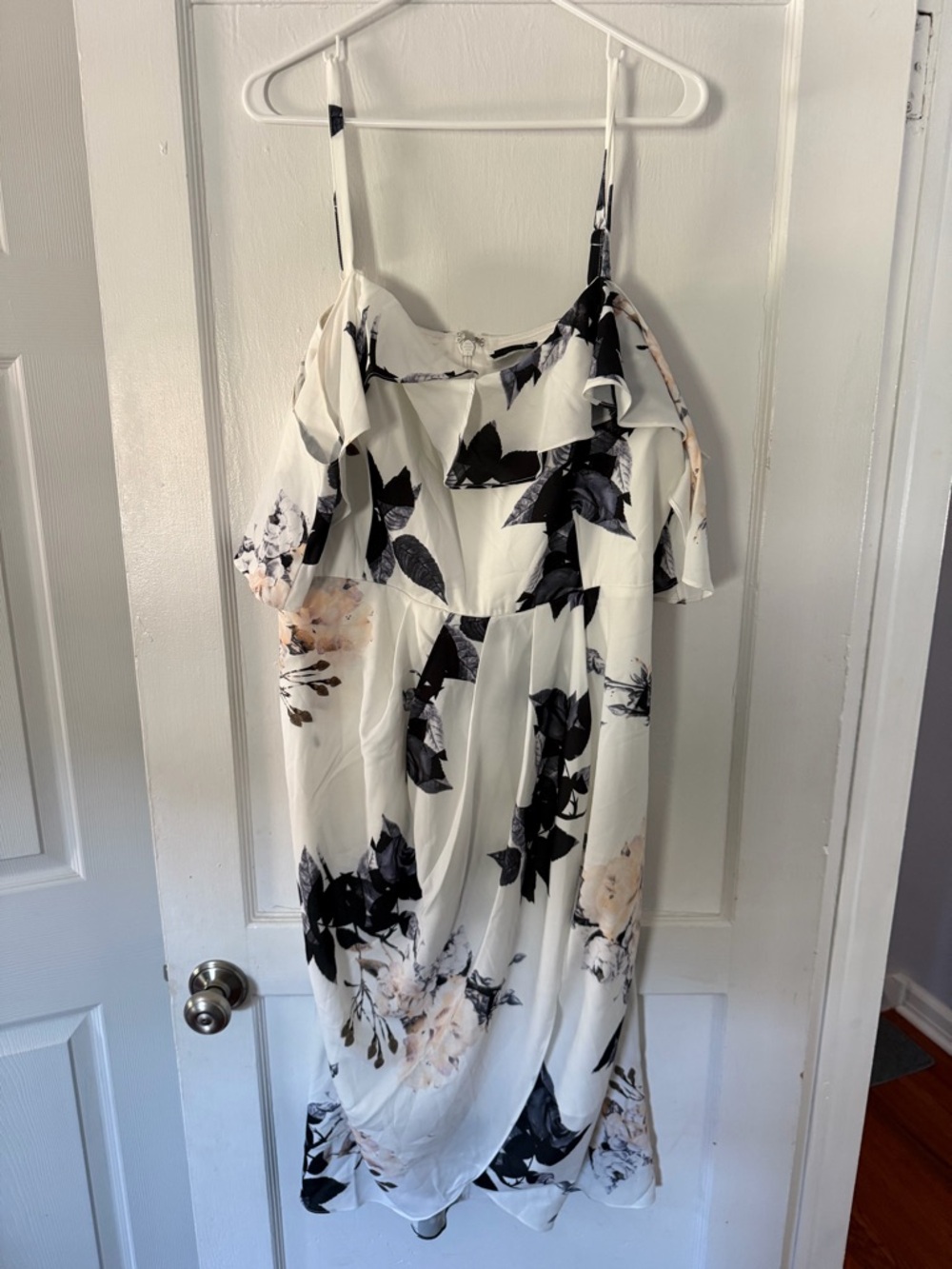 City Chic White Floral Cold Shoulder Maxi Dress